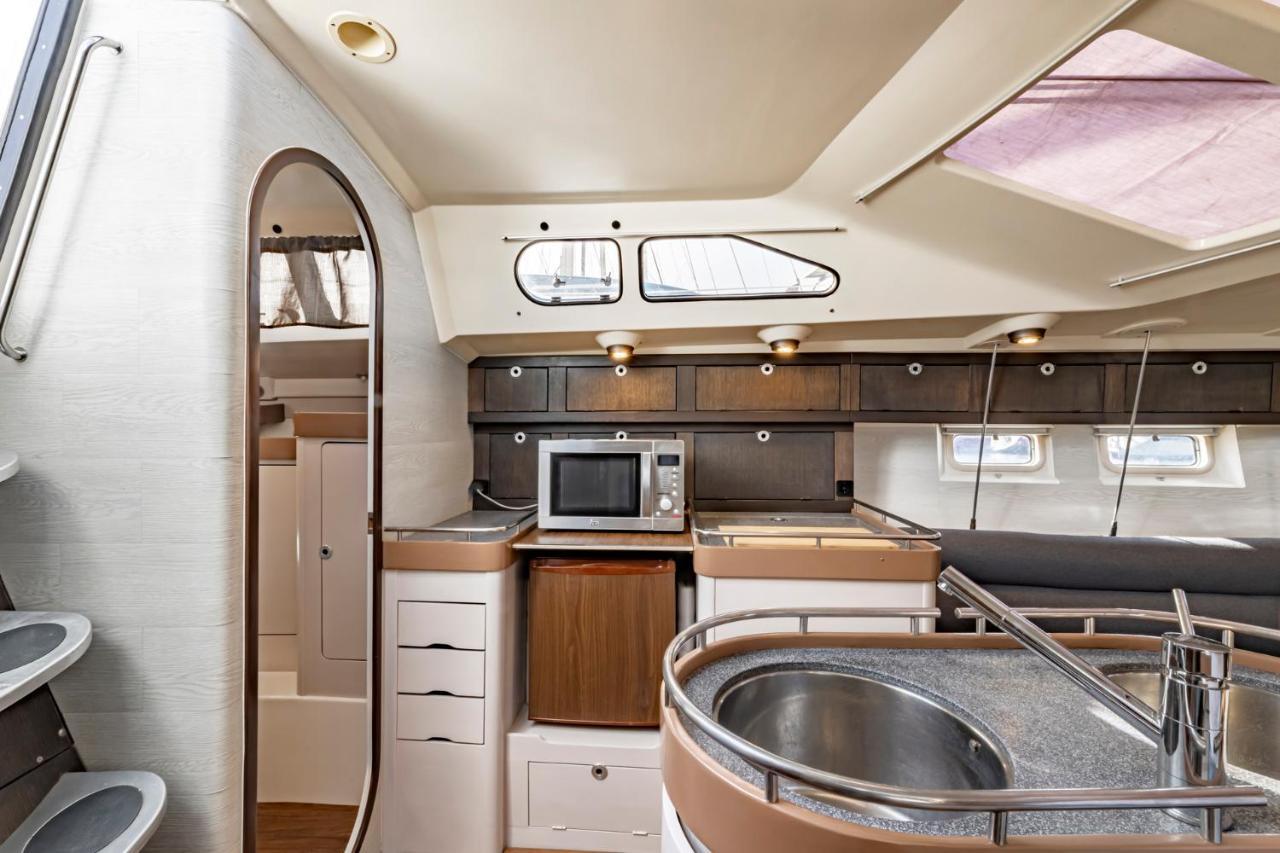 Relaxing Stay On A 38Ft Sail Yacht Arrecife  Ngoại thất bức ảnh