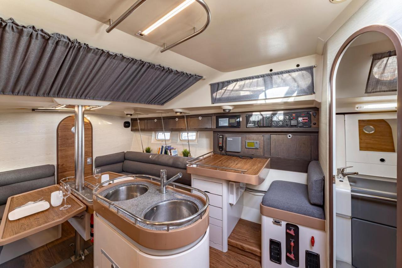 Relaxing Stay On A 38Ft Sail Yacht Arrecife  Ngoại thất bức ảnh